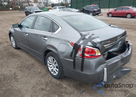 2015 Nissan Altima 2.5 S из США, поврежденный, VIN 1N4AL3AP1FC483794